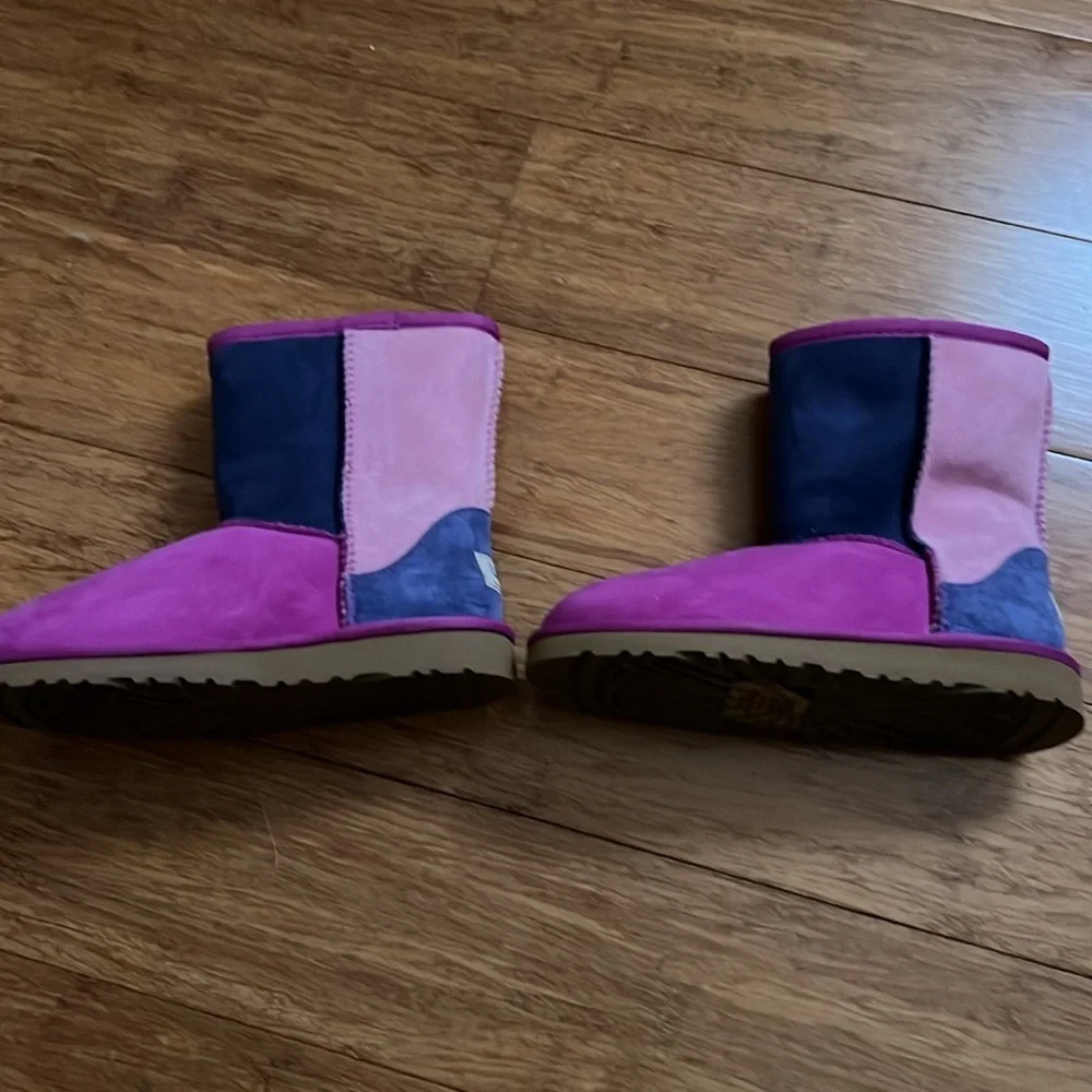 UGG 3151 Patchwork Kids Sherling Lined Boots size 3